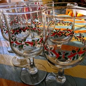 Libby Vintage Arby's Christmas Holy Berry Stem Glasses (7 glasses)